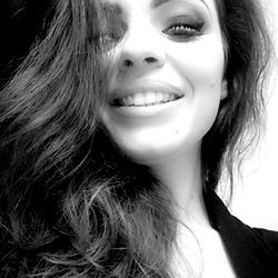 Alexandra Radu: A Chic and Elegant Bucharest Model