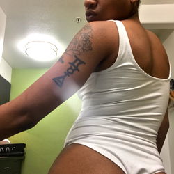 Monea Brown: OnlyFans Model