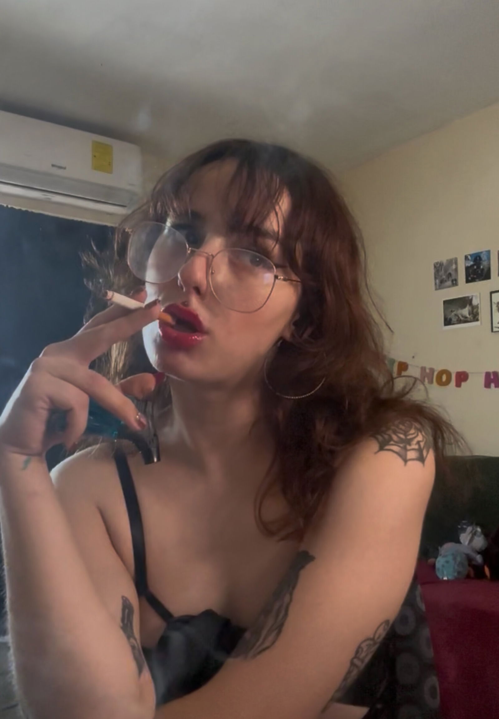 Alien Girl 👽💨 Smokey Alien photo