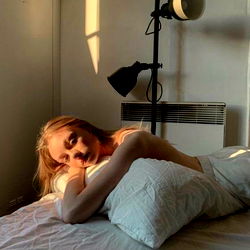 Nearby Model: Your babe