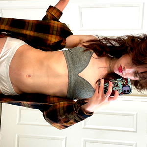 chloe ๐ก๏ธ๐ฉธ photo