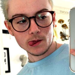 Juice Box, onlyfans model from UK