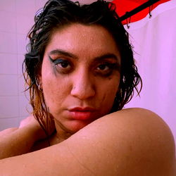 OnlyFans Model ✨slvtsis✨ Posing in Bathroom