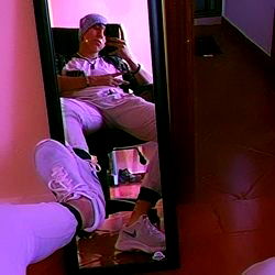 โI'm a pretty boyโ photo