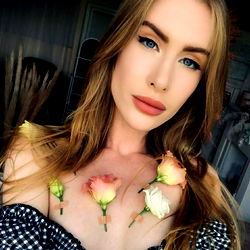 RoxanaHOT's Flower Power