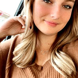 Ash's Casual Chic Look