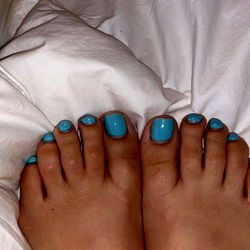 prettyfeet photo