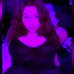 Madison / Kitty - A Captivating Canadian Model