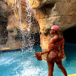 Amber Lowinskey aka MY ASS IS FAMOUS! photo