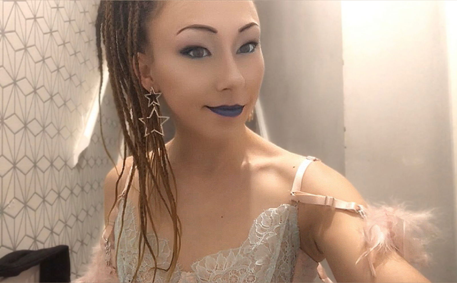 𝙏𝙝𝙪𝙢𝙗𝙚𝙡𝙞𝙣𝙖 photo