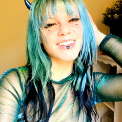 Alix Ro - Satanic-style Makeup and Hair