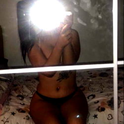 OnlyFans Model HottGirlsXph Shares Belfast Photos