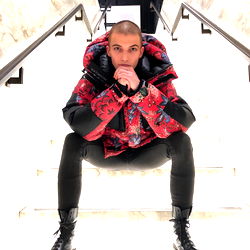 Model Photo of Alexx Corp