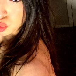 Model Photo with Essmmme