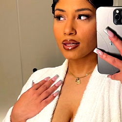 AmberThickk: Model Portrait