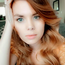 Nora Vain, A Captivating Model