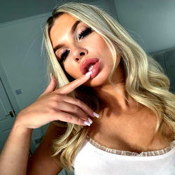 🔥Riley Rose 💋 Phat &amp; Fluffy Natural Ass🍑 photo