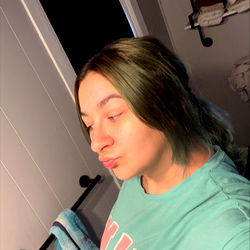 Mads, the Onlyfans Model with a Unique Style