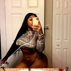 OnlyFans Model Showcase