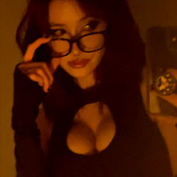 OnlyFans Model Raven in a Black Outfit