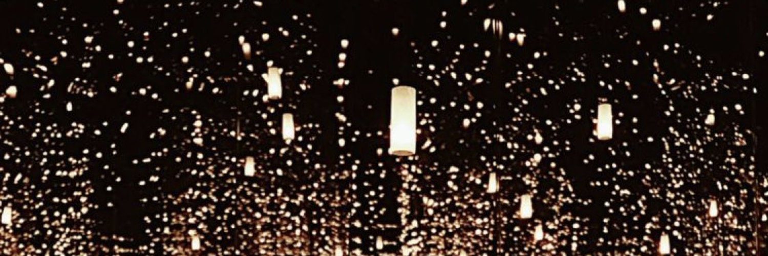 Astrid Astoria🪐💫🖤 photo