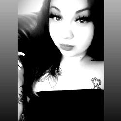 Onlyfans Model Rosaleaa, Captivating in Tattoos and Style