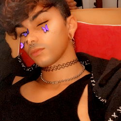 Artemis' Trendy, Colorful Style