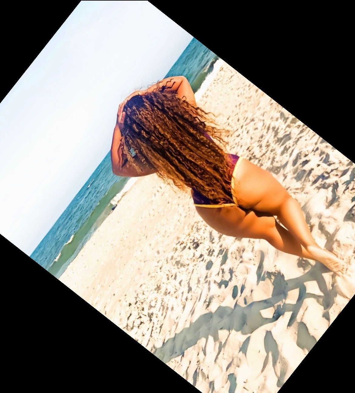 🦄🧚🏽‍♀️🏚 photo