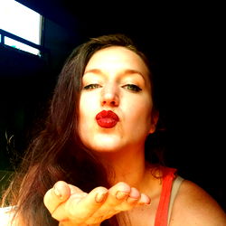 Amy's Lip-lock Moment