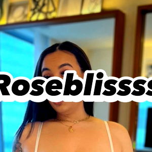 UR Fav BiGTitty GF๐น photo