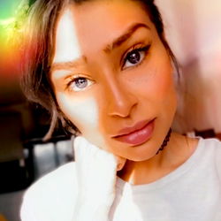 Amber Hazel - London Model