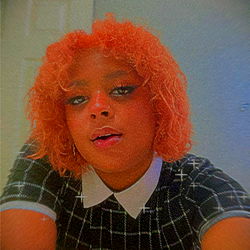 Ali🌸, A Model with a Playful Side