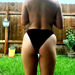 Maddie Michelle - OnlyFans Model Showcasing Backside in Bikini