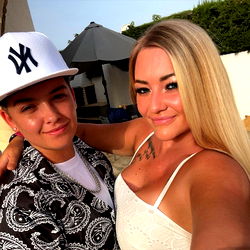 LESBIANS๐
๐ฆ photo