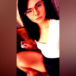 Sensational Social Media Model, AdalieeGracexx, in a Trendy Outfit