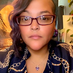 Jesi, a model from the USA, sharing her unique style and vibrant energy in this image.