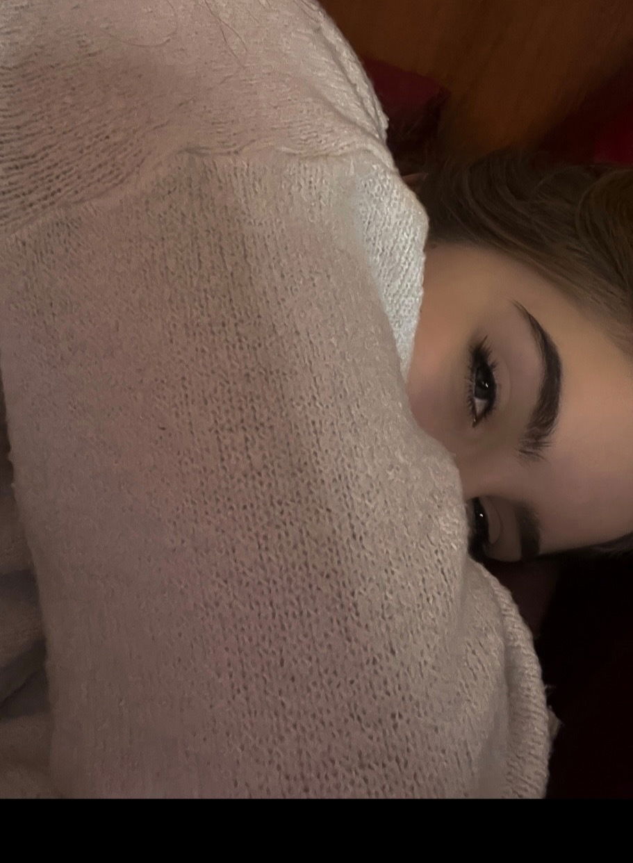 🟢  𝐸𝑀𝐼𝐿𝐼𝒜 💛🧸 photo