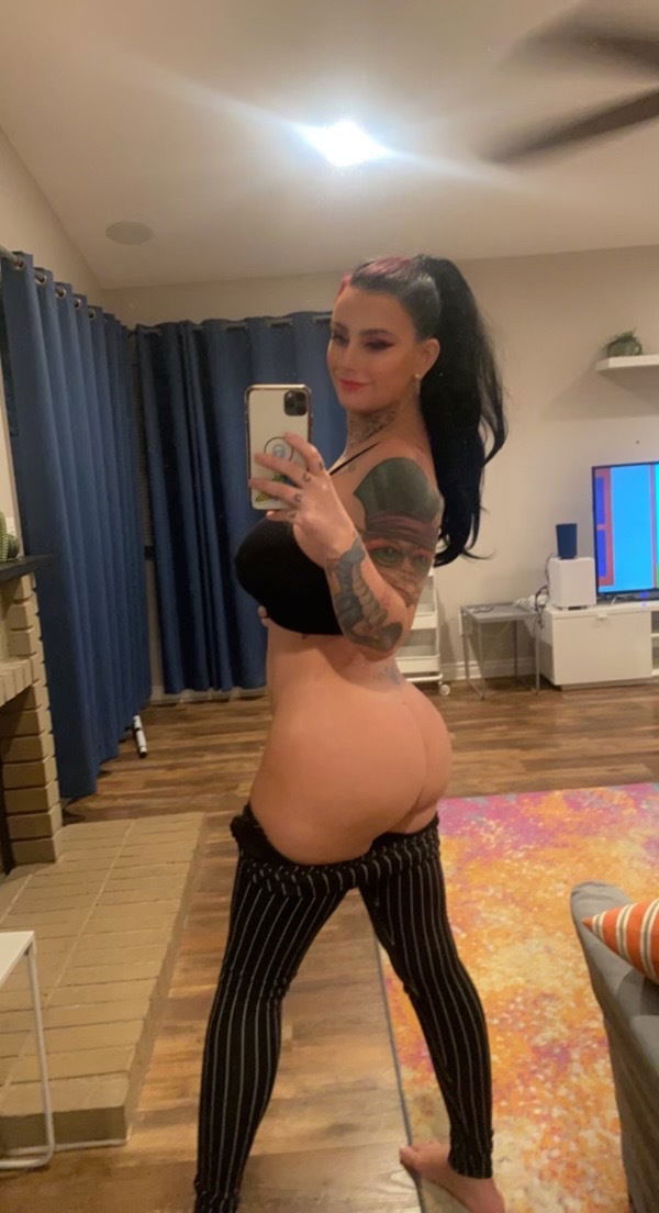 Busty Bunni 🐰 photo