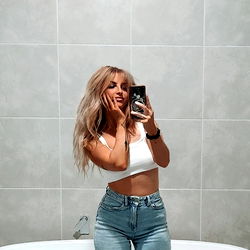 Goddess Abby Jo - OnlyFans Model