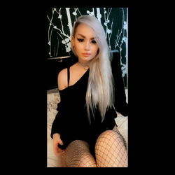 Onlyfans Model Babelikelucy in a VIP Photo
