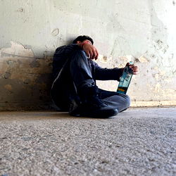 A Vivid Portrayal of an Urban Night