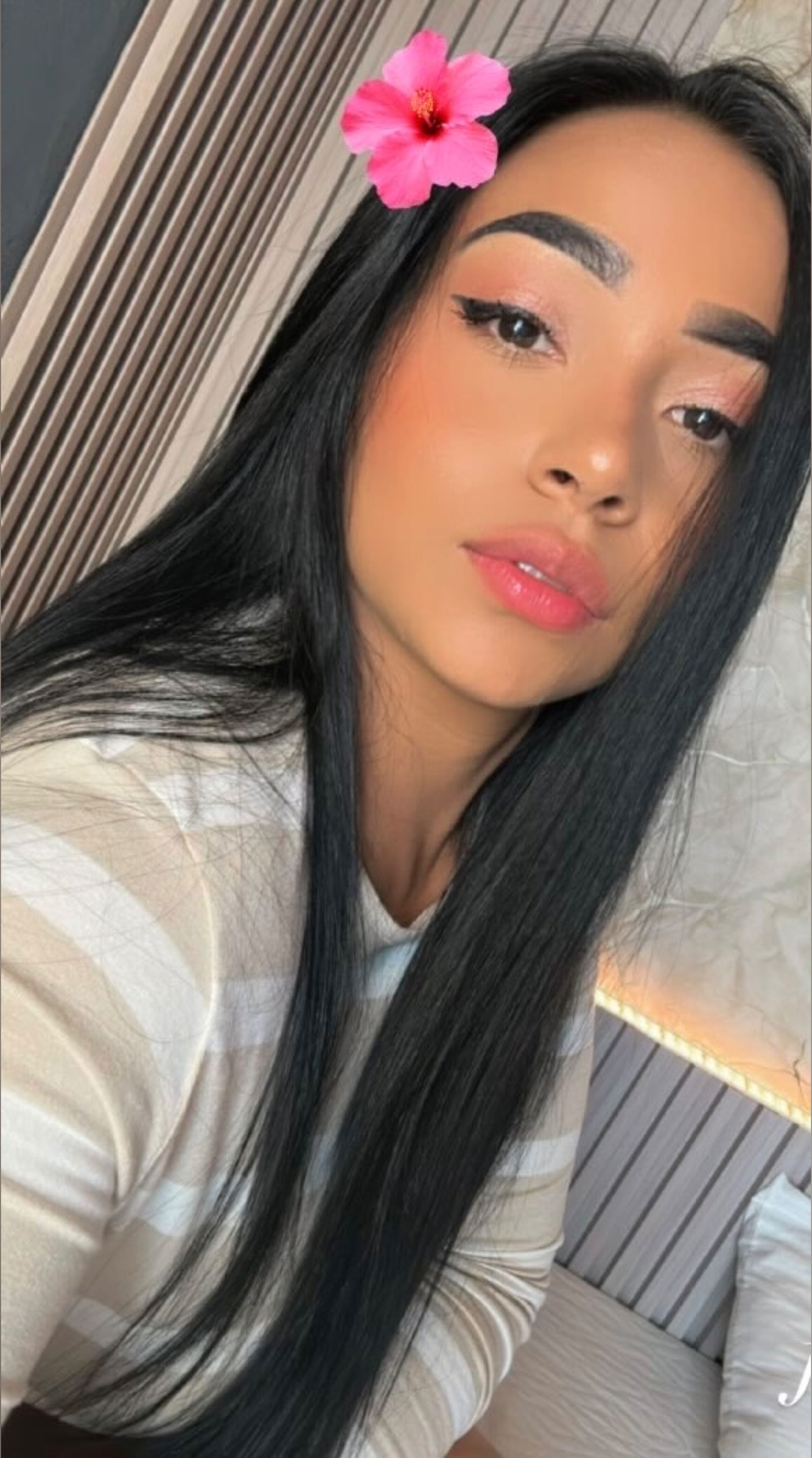 𝐂𝐀𝐌𝐈𝐋𝐀 𝐀𝐃𝐀𝐌𝐒 🫶 photo