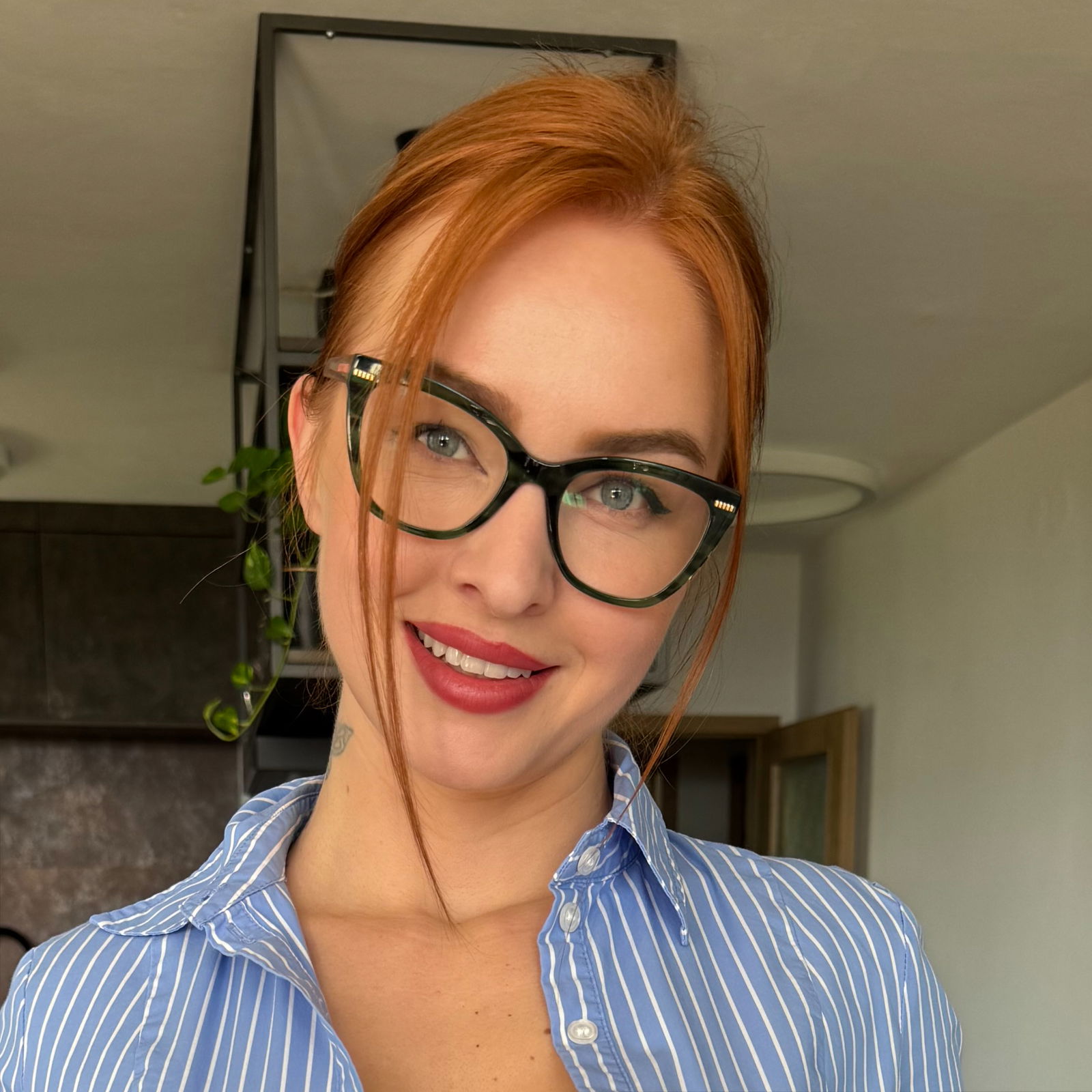 𝐒𝐜𝐚𝐫𝐥𝐞𝐭 | 𝐑𝐞𝐝𝐡𝐞𝐚𝐝 𝐃𝐫𝐚𝐠𝐨𝐧🔥🐉 photo