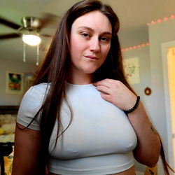 Allisooo - OnlyFans Model