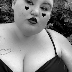 Onlyfans Model Snowbunny