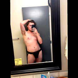 OnlyFans Model in a Mirror