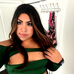 NYC Model Isabella Sofia - A Moment of Glamour