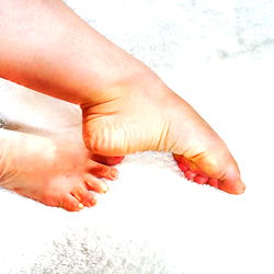 FootParadise Model Shows Off