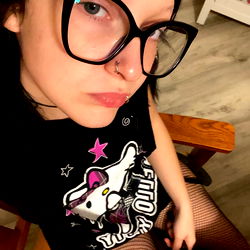 AveryBands, Onlyfans Model