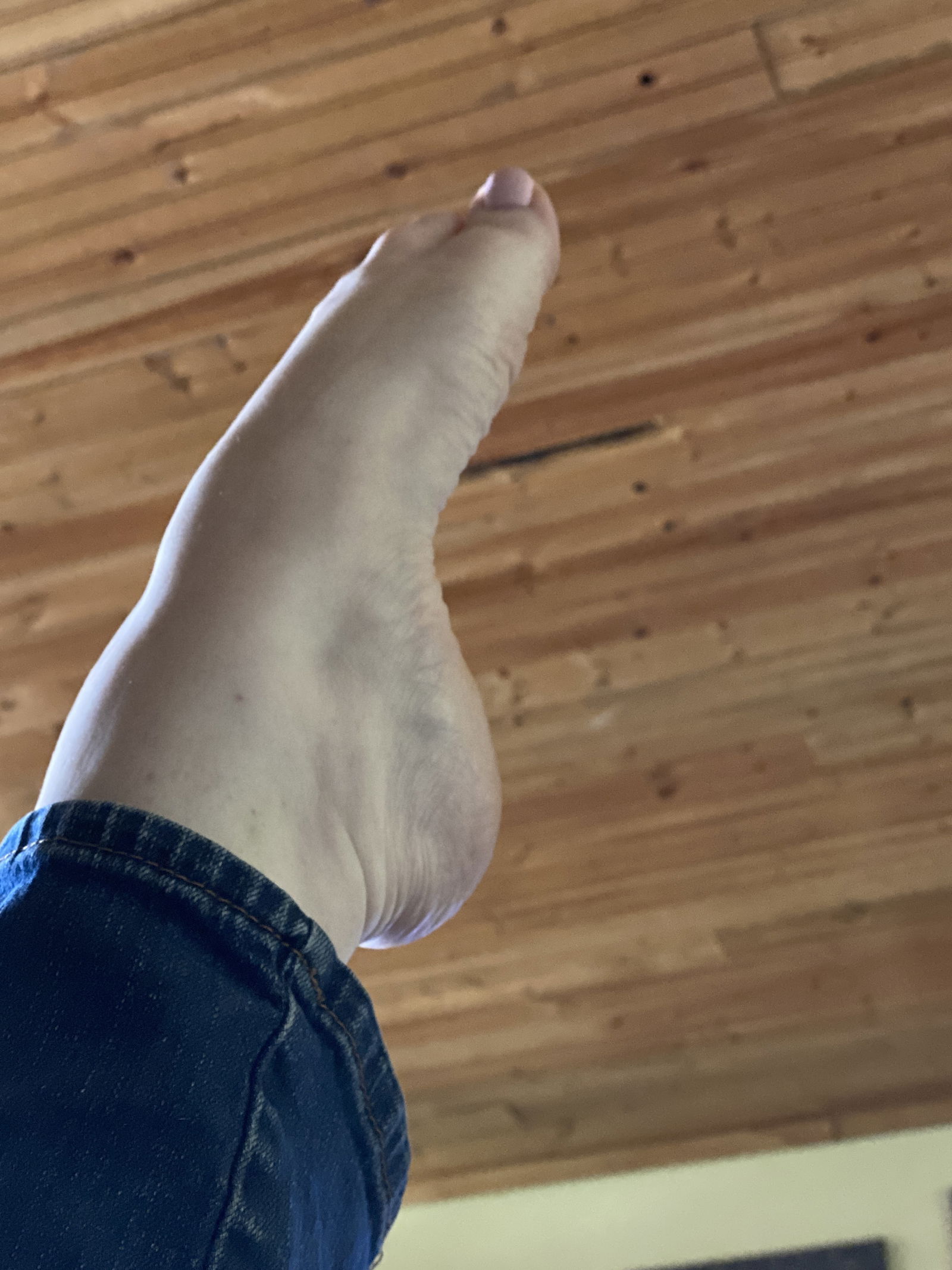 Alabastrine Feet photo